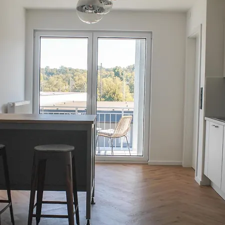 Apartament Wonderful World - Stadtnah, Balkon, Parkplatz, E-ladestation, Fitnessstudio